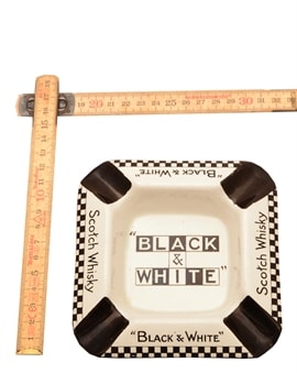 Askebæger med Black & White whiskylogo 10